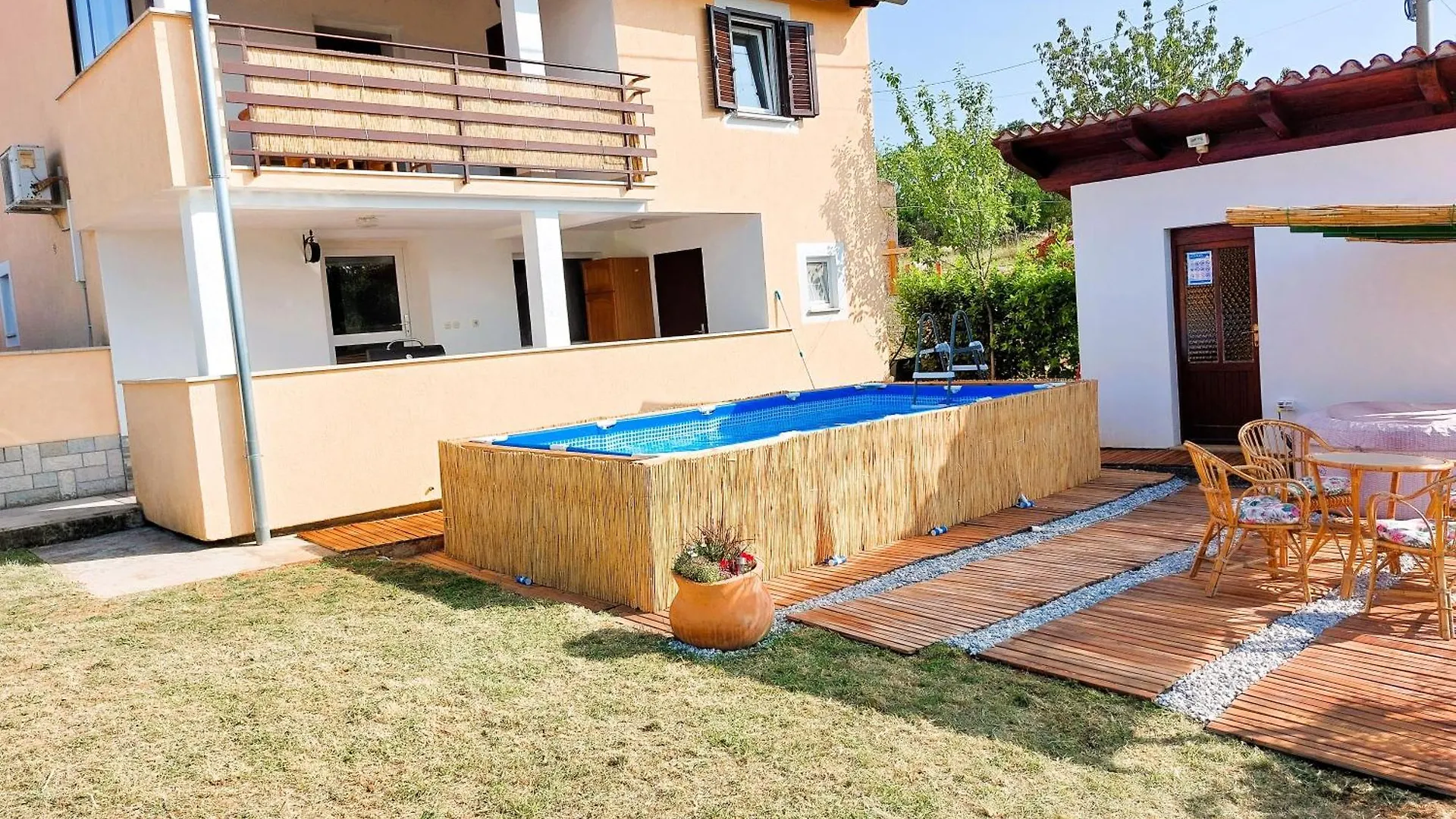 Villa Caroiba location